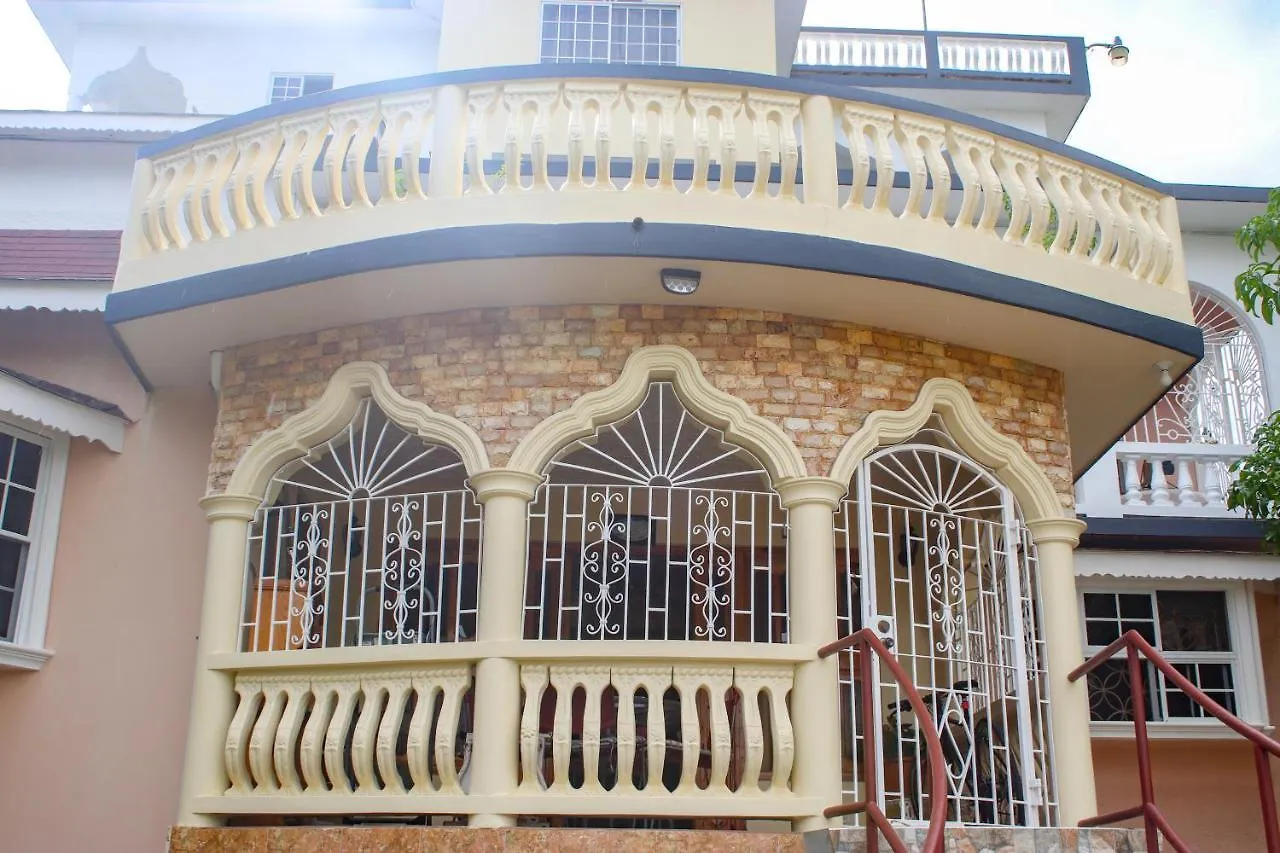 Guest house Van Villa Guesthouse Negril Jamaica