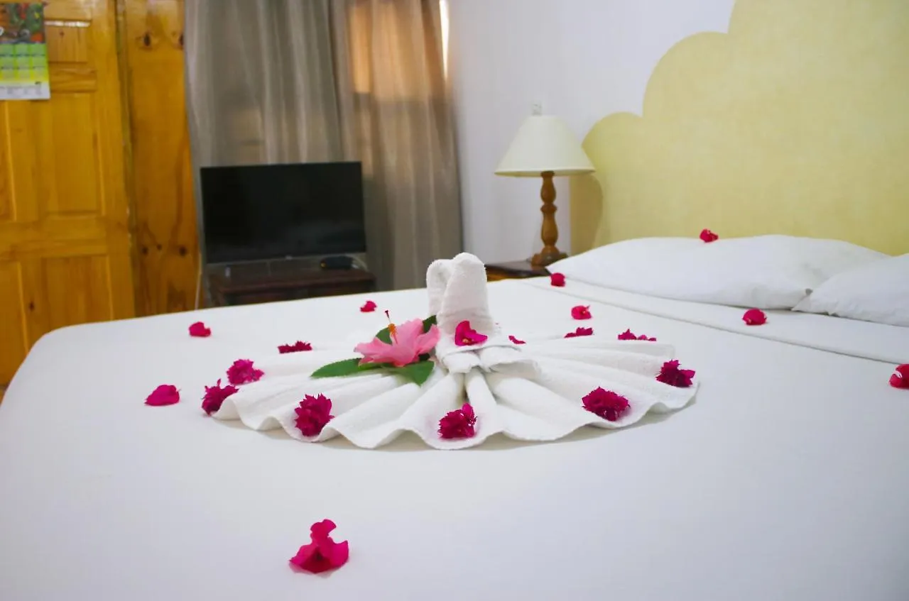 Van Villa Guesthouse Negril Jamaica